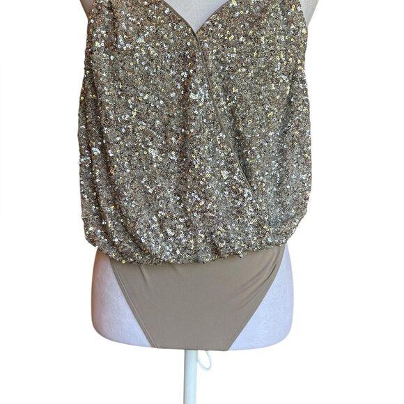 Express Silver Gold Sequin Bodysuit Fuax Wrap Adjustable Straps Womens Small NWT - Picture 8 of 14